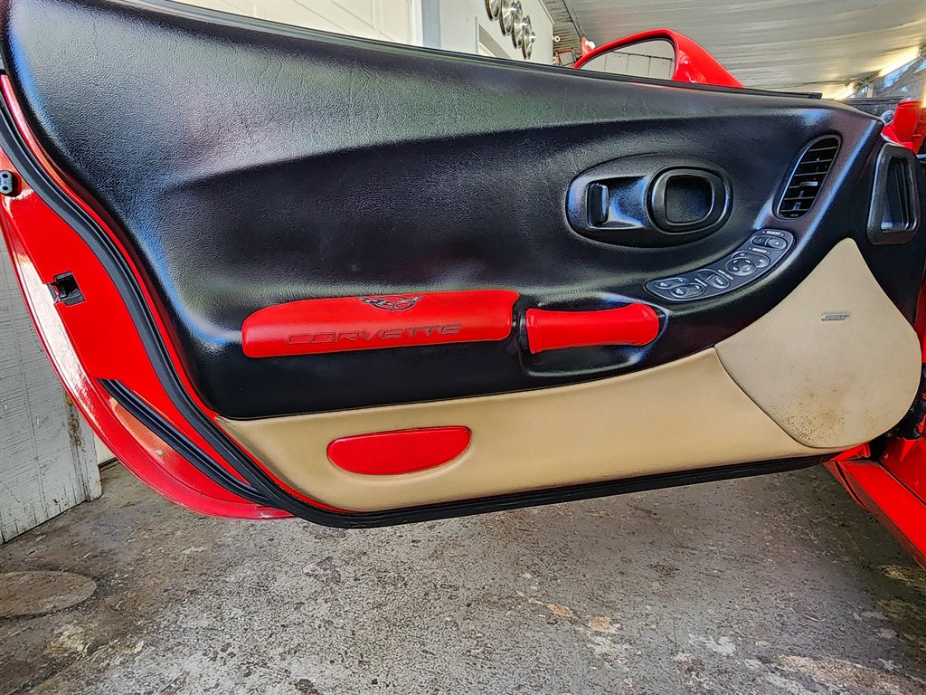 1998 Chevrolet Corvette Base - Photo 18