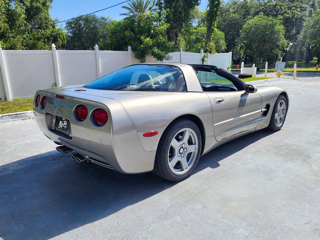 1998 Chevrolet Corvette Base - Photo 8