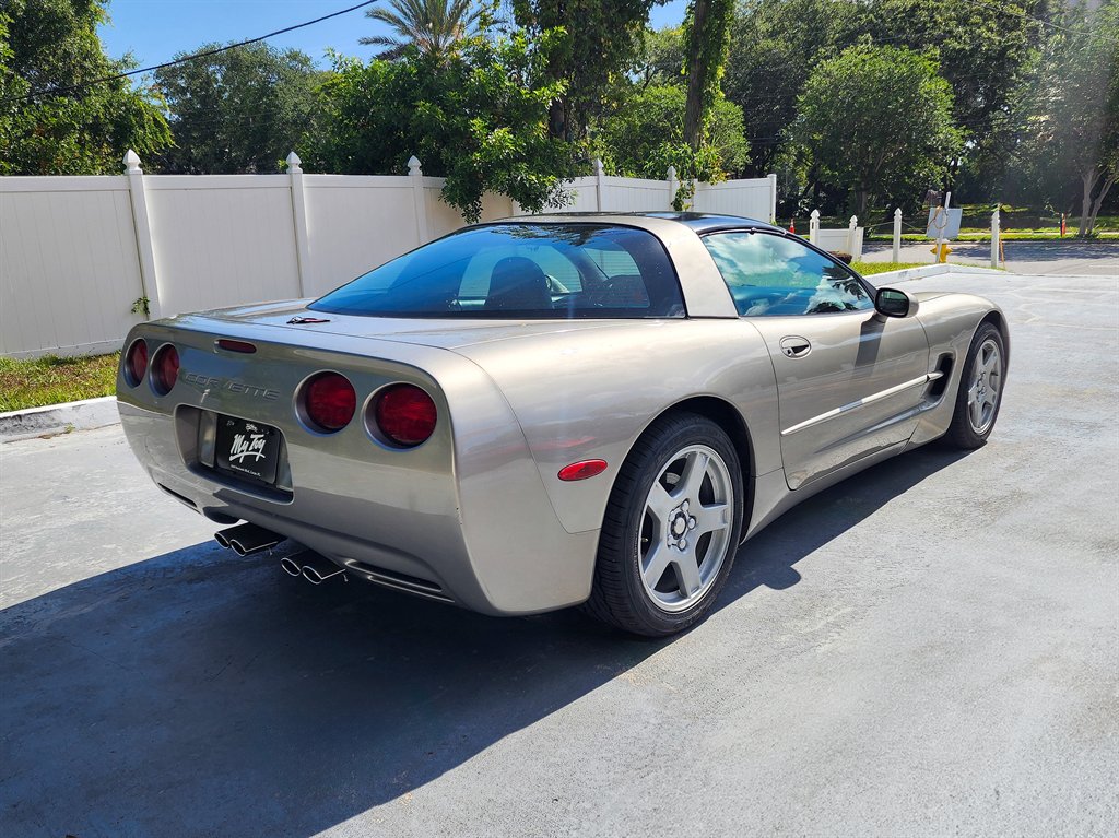 1998 Chevrolet Corvette Base - Photo 16