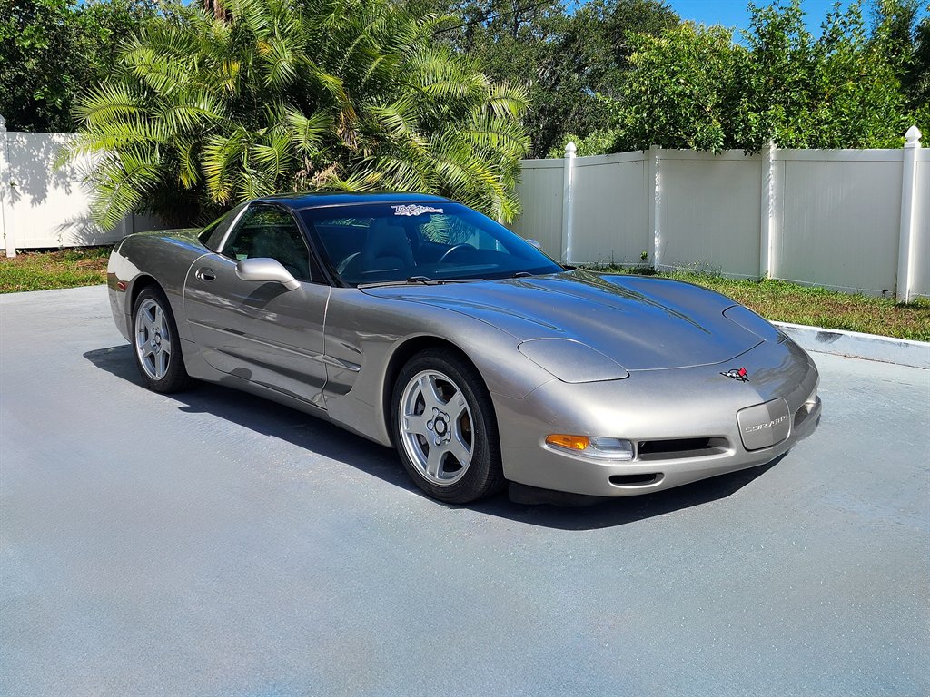 1998 Chevrolet Corvette Base - Photo 10